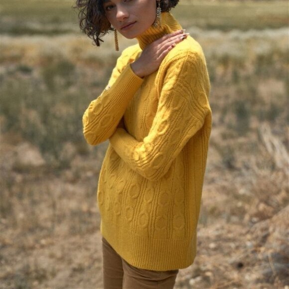 Yellow Cable Knit Sweater - Picture 5 of 5